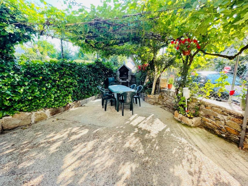 Agradable Casa Con Chimenea, En Zona Tranquila De Sanabria Hébergement de vacances