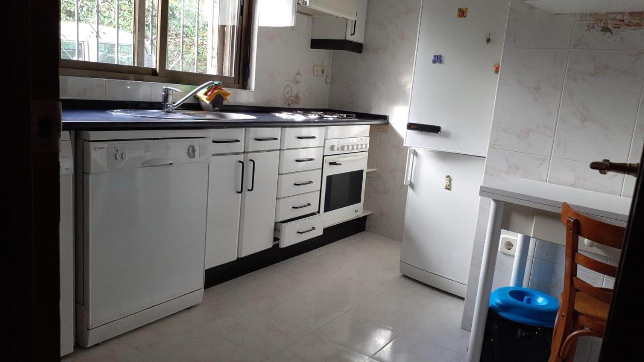 Agradable Casa Con Chimenea, En Zona Tranquila De Sanabria Hébergement de vacances Barrio de Lomba